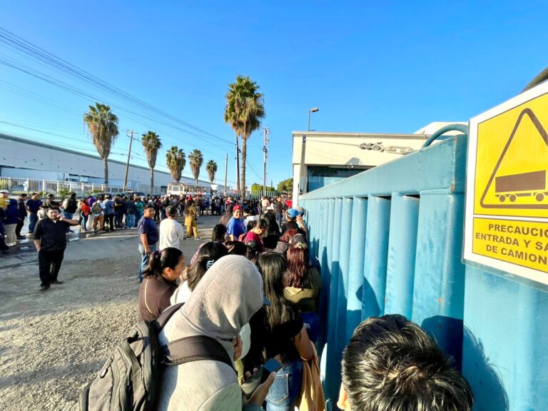 Trabajadores de maquiladora exigen pago en Tijuana