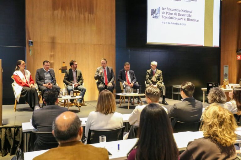 México debe cerrar pronto la incertidumbre del T-MEC: Ebrard