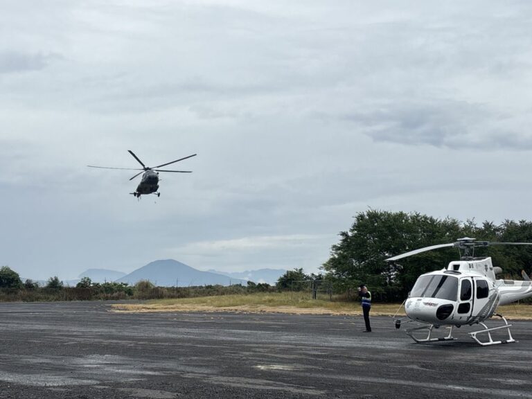 Semar despliega aeronaves tras ataque con explosivos en Michoacán