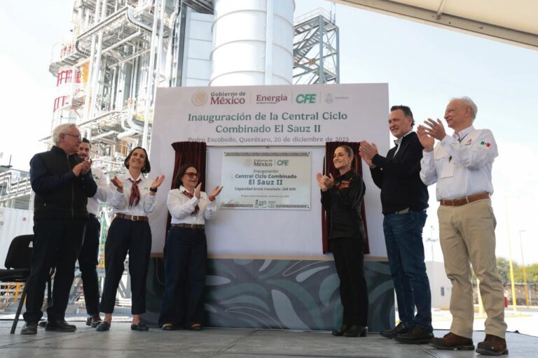 Sheinbaum inaugura central y supervisa trenes en Edomex