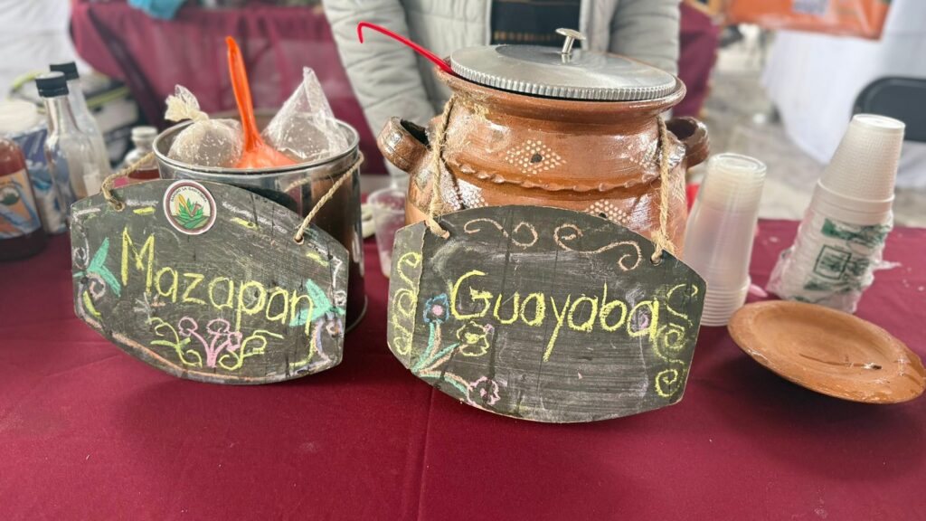 PPL exhiben y venden artesanías en Expo Eva 2025 1 PPL exhiben y venden artesanías en Expo Eva 2025