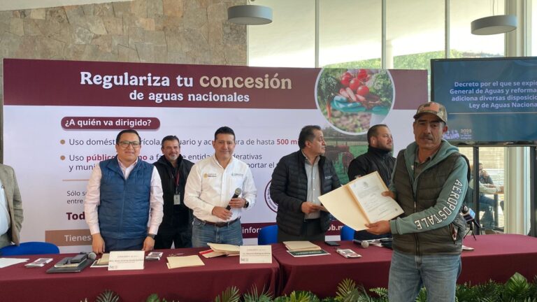 Conagua entrega concesiones de agua agrícola en Zacatecas
