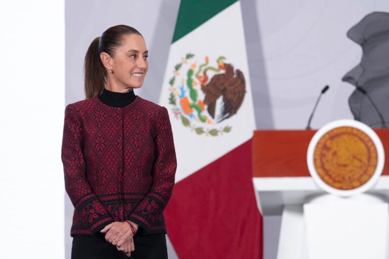 Sheinbaum pide esperar resultados finales en Honduras