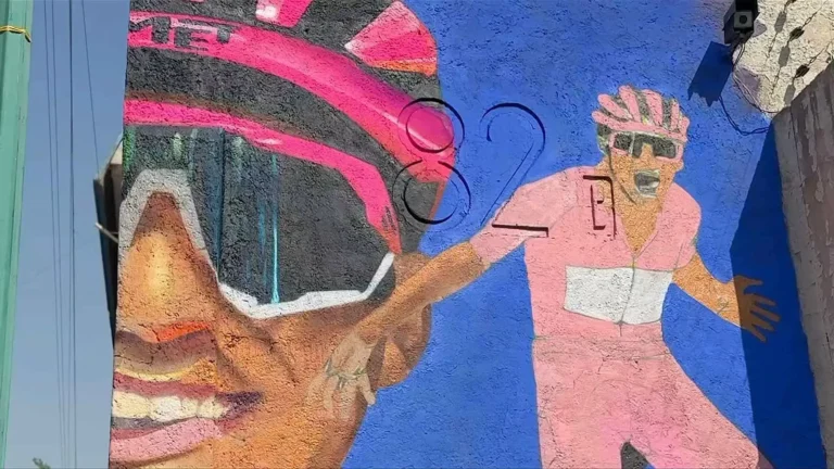 Isaac del Toro inspira su primer mural en el corazón de CDMX