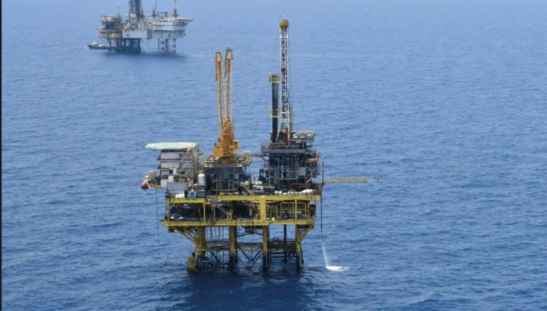 Sheinbaum: exportación de petróleo a Cuba sigue tendencia histórica