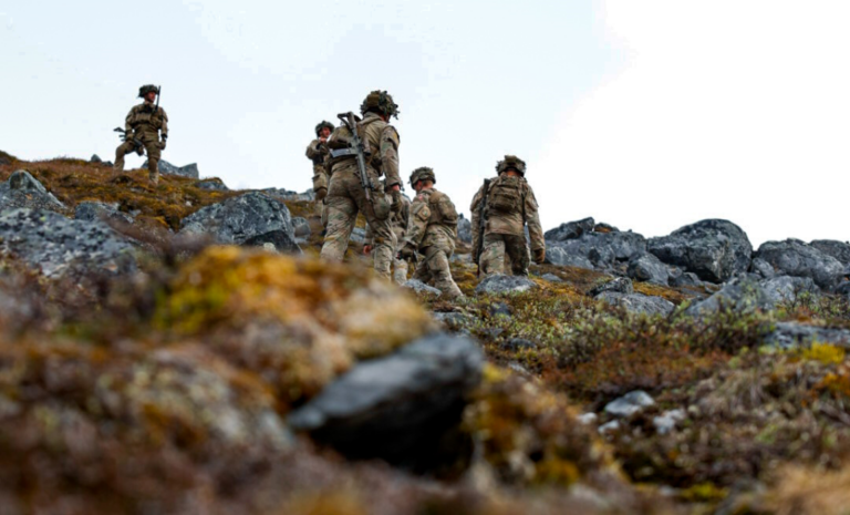 Dinamarca despliega fuerzas de élite en Groenlandia