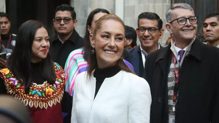 Sismo de 6.5 suspende momentáneamente conferencia en Palacio Nacional