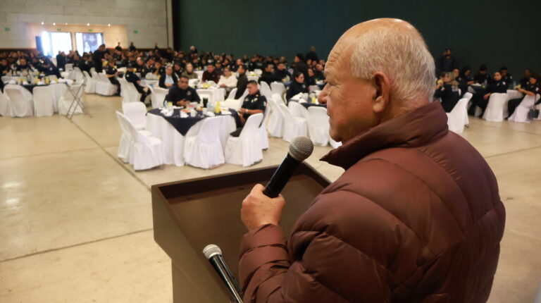 Reconoce Gobernador Castro Cosío labor y vocación de policíasen BCS