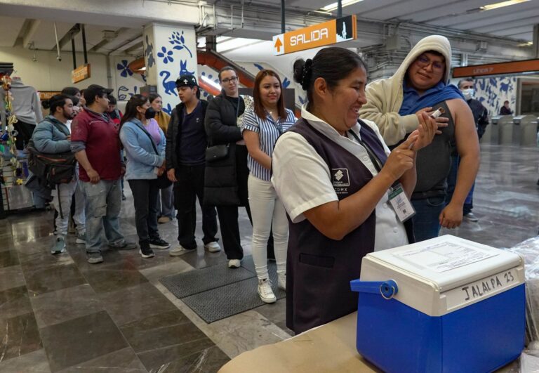 CDMX refuerza vacunación contra sarampión con módulos móviles