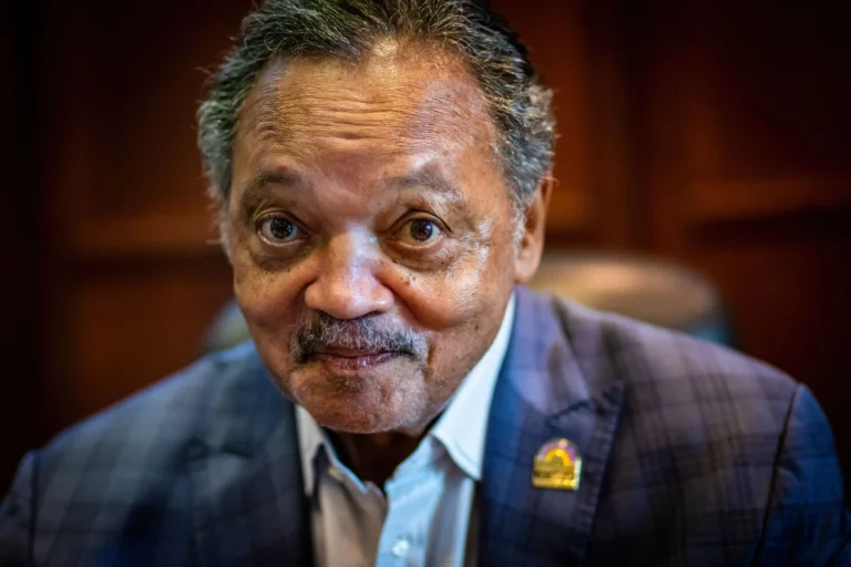 Muere Jesse Jackson, referente de los derechos civiles en EU