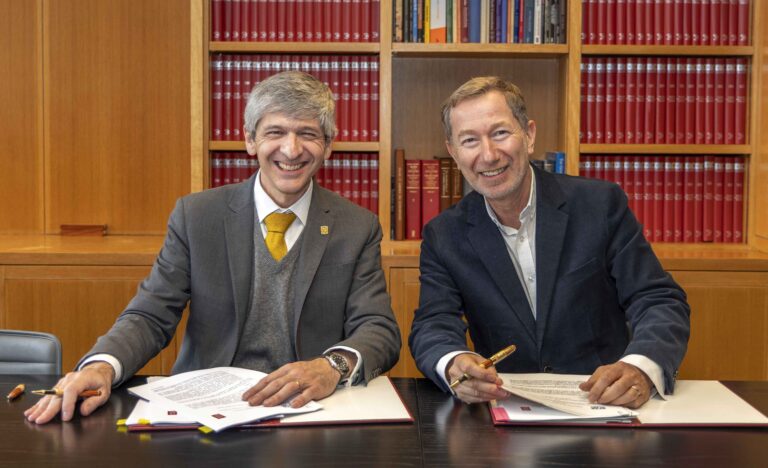 UNAM y British Library acuerdan difundir patrimonio mexicano