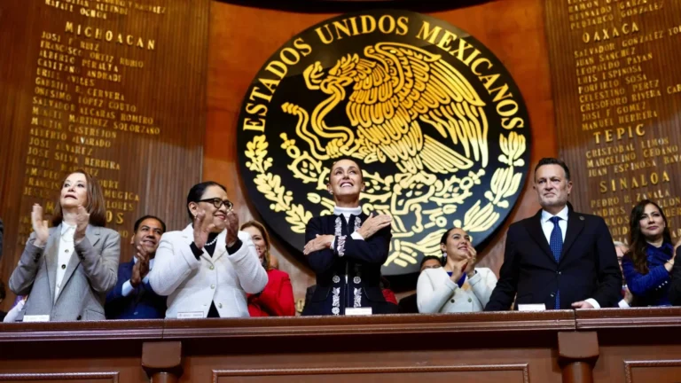 Sheinbaum defiende soberanía en aniversario de la Constitución