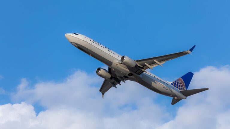 Reglamento del Espacio Aéreo Mexicano entra en vigor