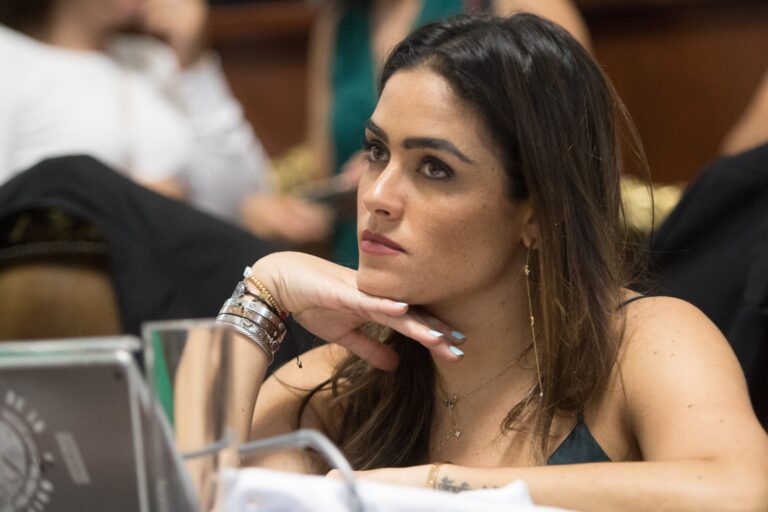 Morena denuncia a Alessandra Rojo de la Vega por licitaciones simuladas