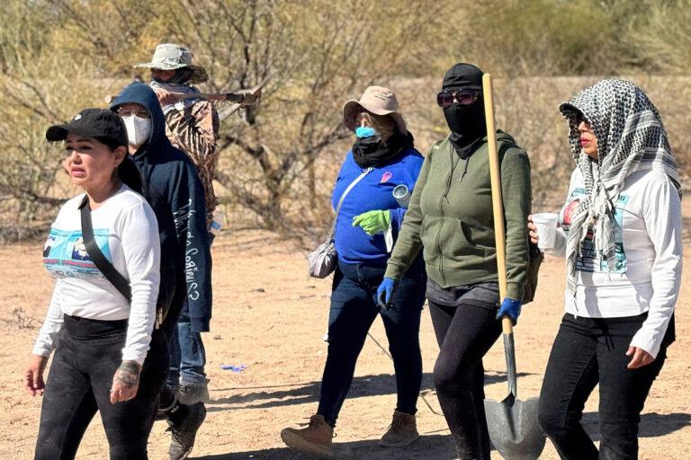 Madres Buscadoras rastrean frontera por Nancy Guthrie