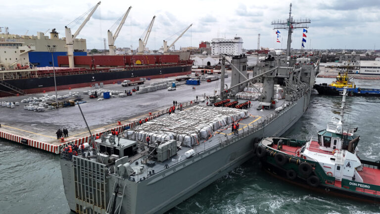 México envía más de mil toneladas de ayuda a Cuba