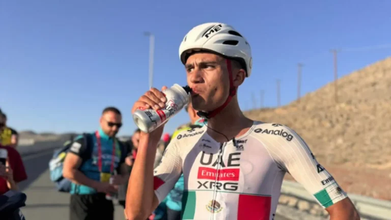 Isaac del Toro sigue segundo en el UAE Tour