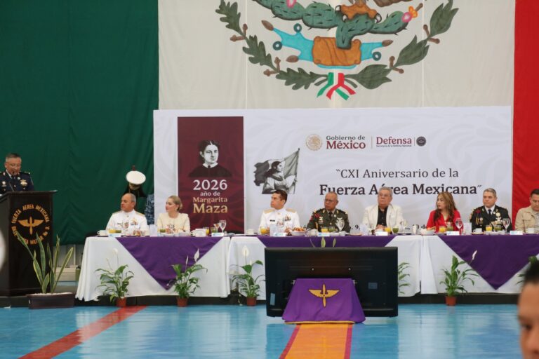 Reconocen labor de la Fuerza Aérea en su 111 aniversario