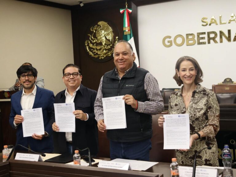 Firman STByDS y el Tec de Monterrey convenio en desarrollo social