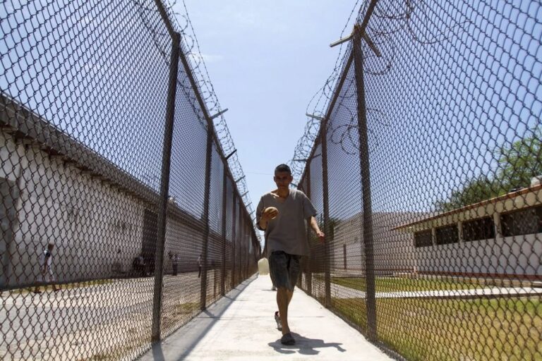 Condenan a policías de Tamaulipas por vínculos con Los Zetas