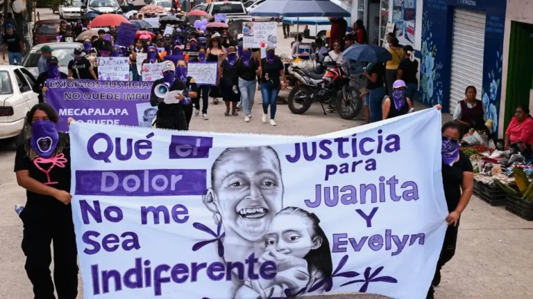Protestan en Mecapalapa por doble feminicidio en Pantepec