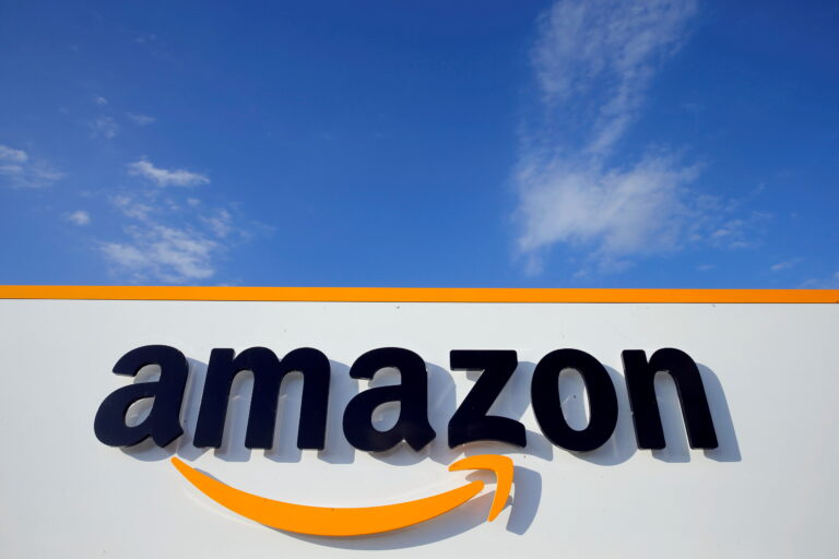 Drones impactan centros de datos de Amazon en Emiratos