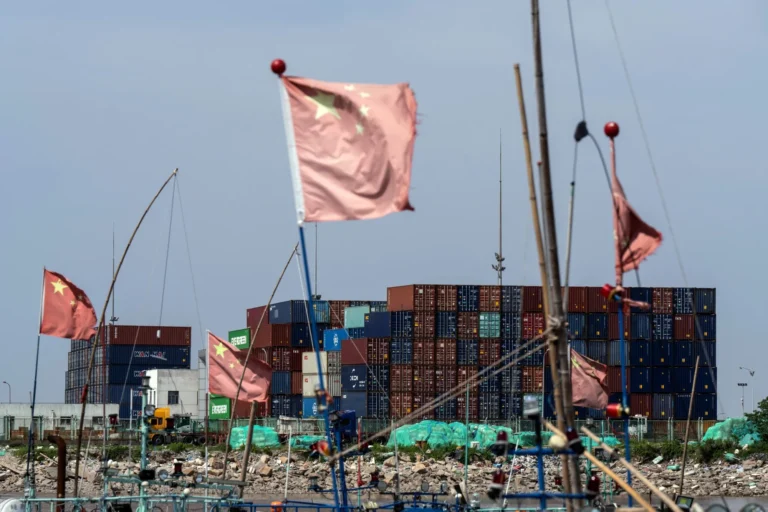 China critica aranceles de México y advierte respuesta