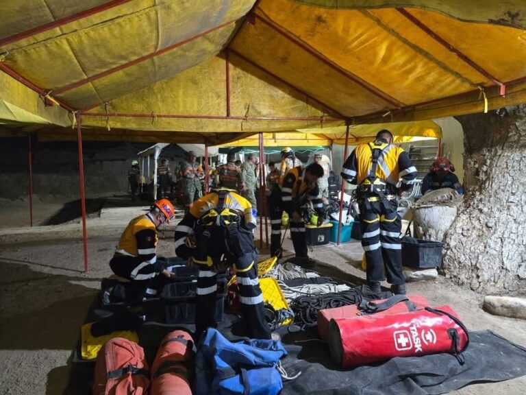 Colapso en mina de Sinaloa: sigue rescate de 4 obreros