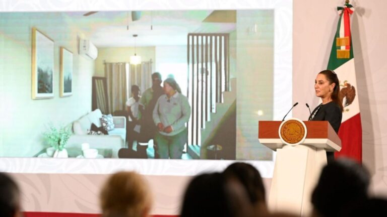 Infonavit entrega viviendas en 47 fraccionamientos del país