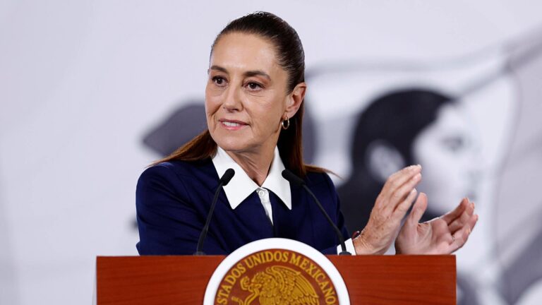 Sheinbaum defiende reforma y revocación de mandato