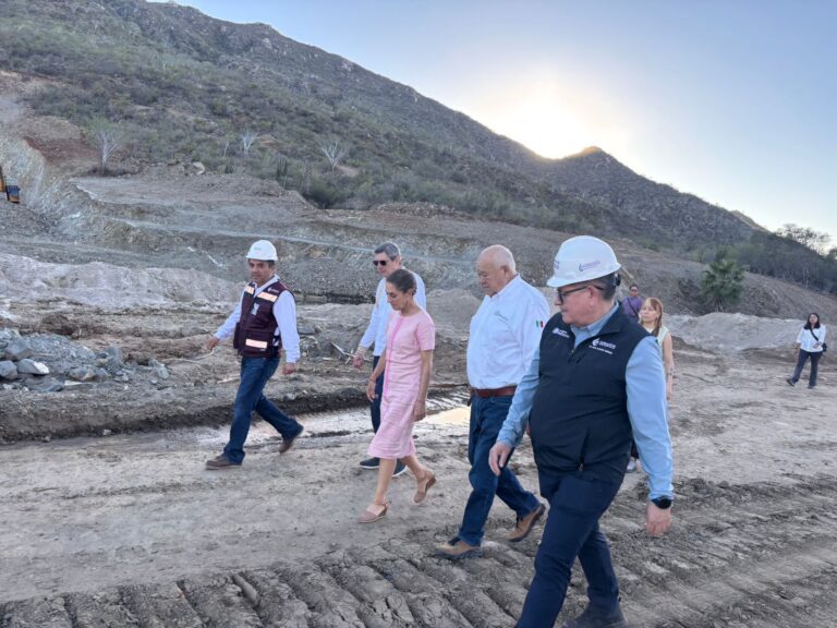 Supervisan avance de presa El Novillo en La Paz