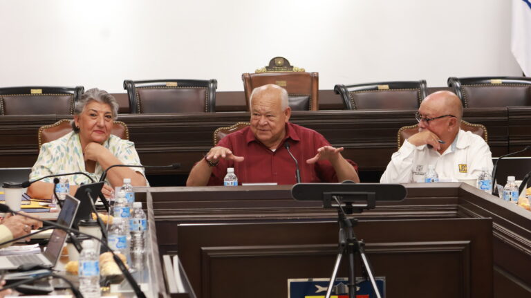 Reportan avances en caminos de Baja California Sur