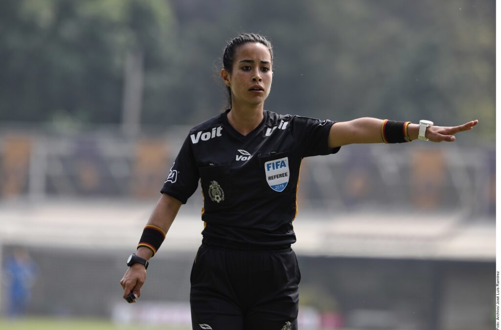 Katia Itzel, primera árbitra mexicana en Mundial 2 Katia Itzel, primera árbitra mexicana en Mundial