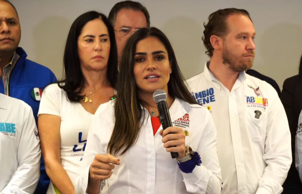 IECM detecta propaganda de Alessandra Rojo 3 IECM detecta propaganda de Alessandra Rojo