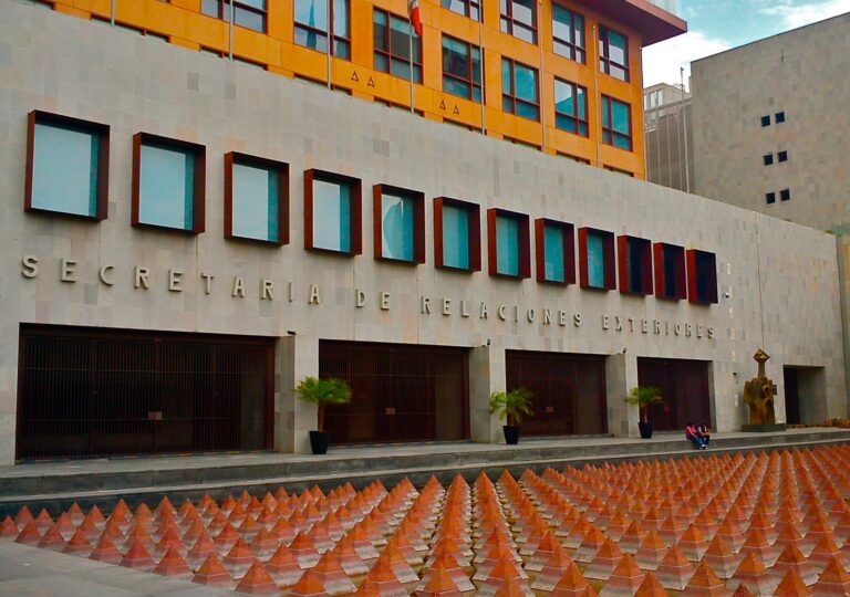 México brinda apoyo a detenidos en Sudáfrica