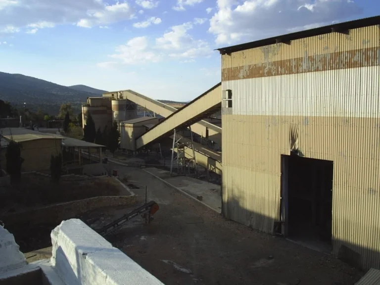 Amparo exonera a mineros acusados de despojo en Zacatecas