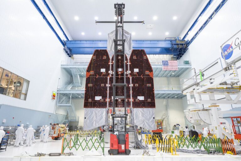 NASA presenta telescopio Roman para explorar universo