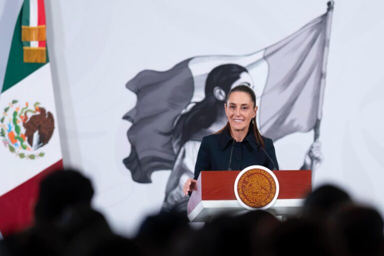 Sheinbaum anuncia apoyo a pescadores por derrame en Golfo