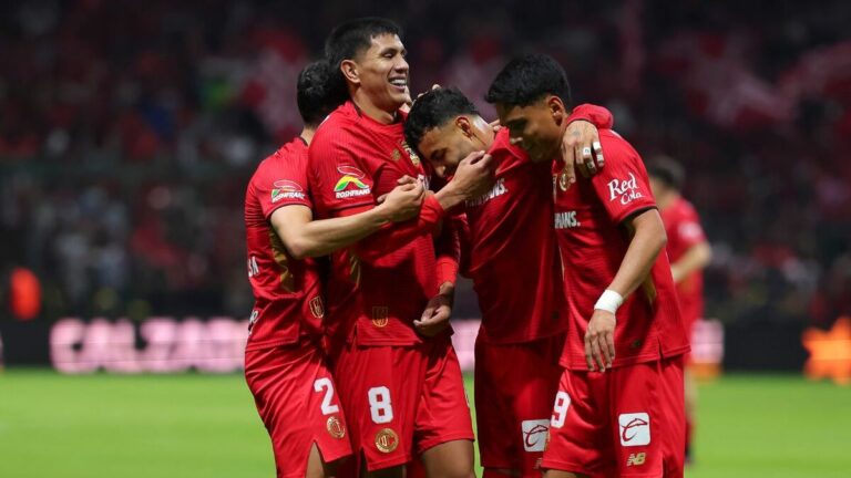 Toluca golea a León y avanza en Clausura 2026