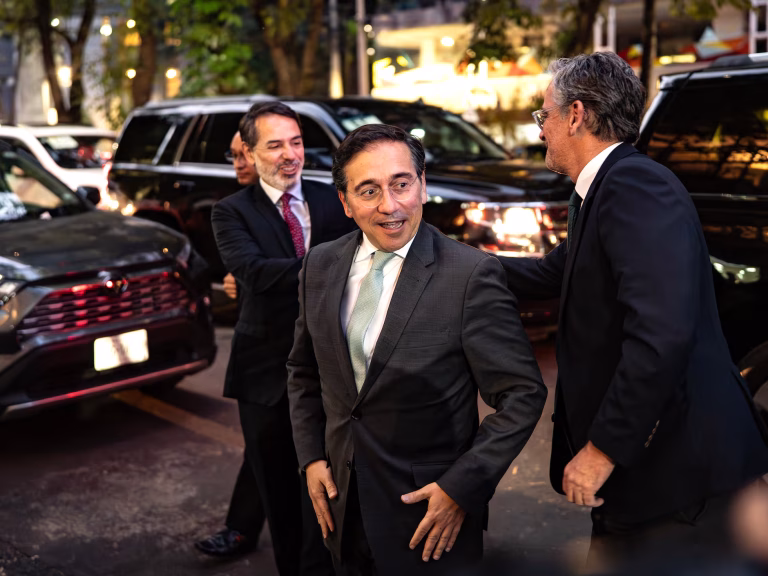 Albares se reúne con Sheinbaum en Palacio Nacional