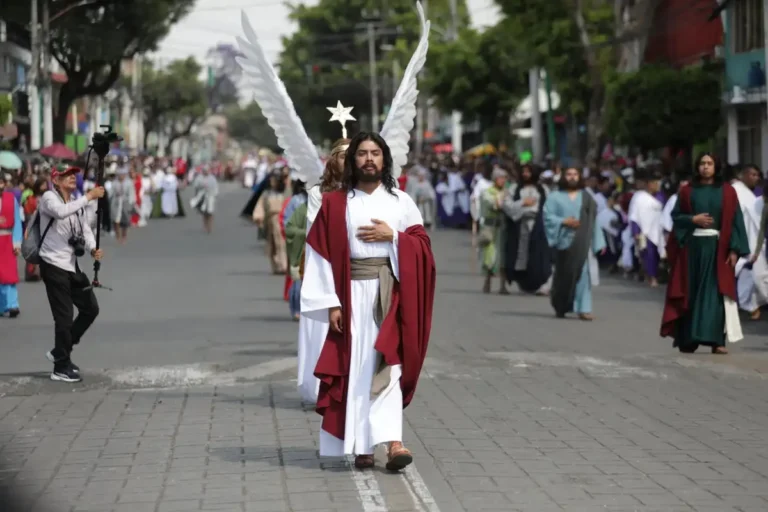 Pasión de Iztapalapa reúne a miles en Jueves Santo