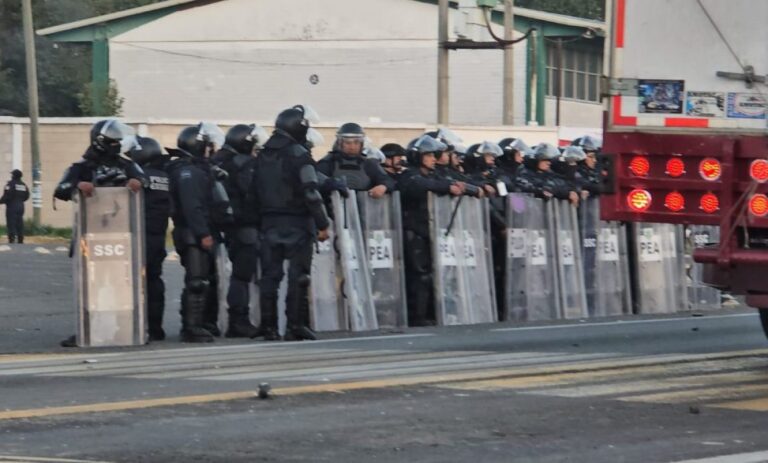 Policía dispersa protesta campesina en Tlaxcala