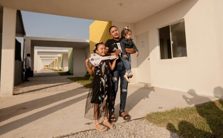 Entregan viviendas a pescadores en Tamaulipas con avance del 60%