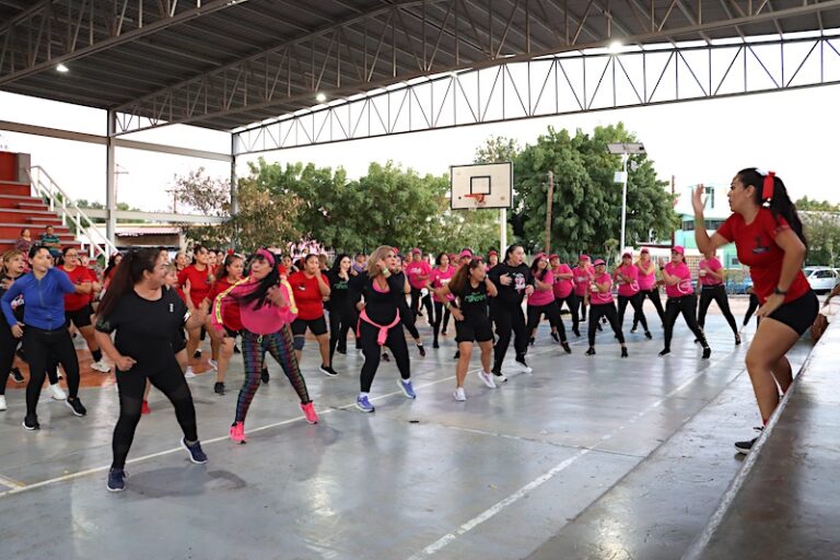 Zumbatón en La Paz promueve actividad física y salud