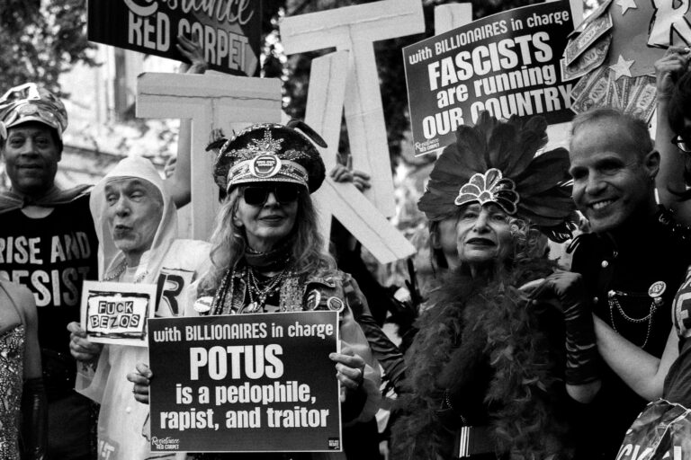 Protestas opacan la Gala del Met en Nueva York