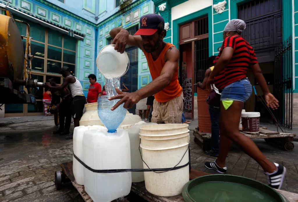 Desabasto de agua afecta a 2.7 millones en Cuba 1 Desabasto de agua afecta a 2.7 millones en Cuba