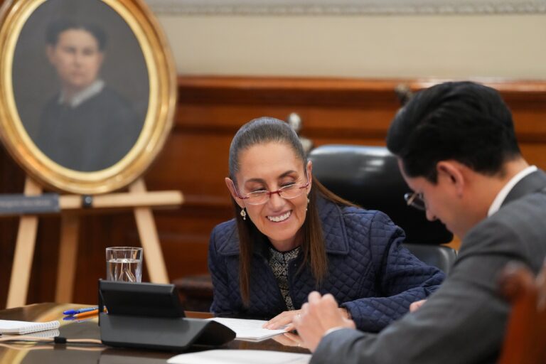Sheinbaum y Trump acuerdan mantener diálogo en seguridad y comercio