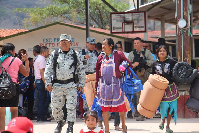 Pobladores de Guerrero denuncian ataques con drones