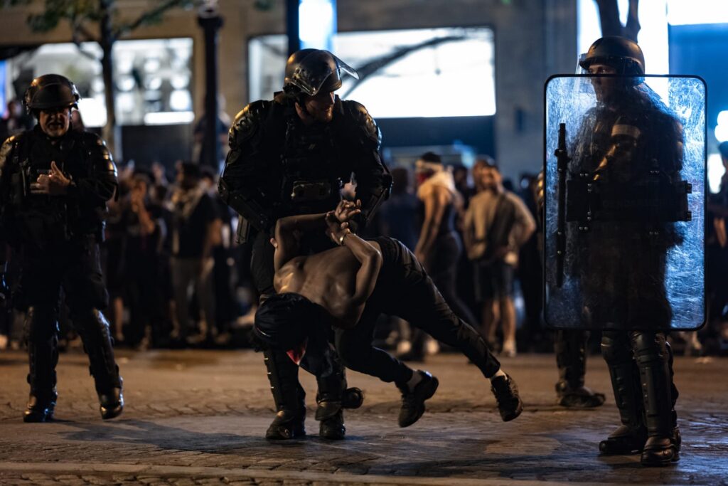 Violencia tras festejos del PSG deja un muerto y heridos 1 Violencia tras festejos del PSG deja un muerto y heridos