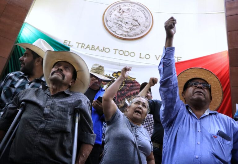 Productores de frijol toman Congreso de Zacatecas
